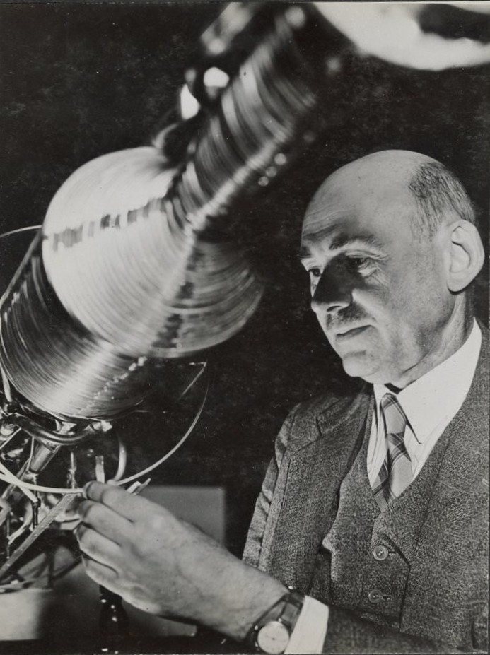 The Goddard Rocket Researches: A Photographic Record